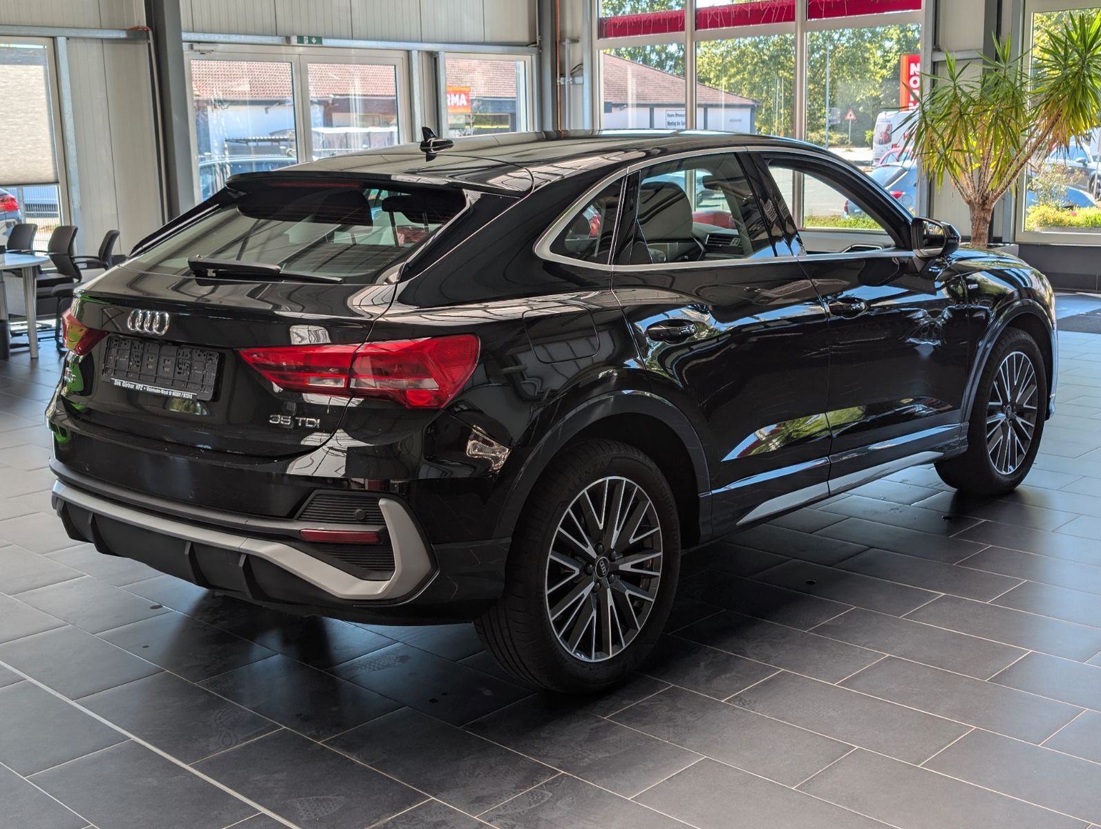 Audi Q3 35 TDI Sportback S tronic S line 8-fach foto 4