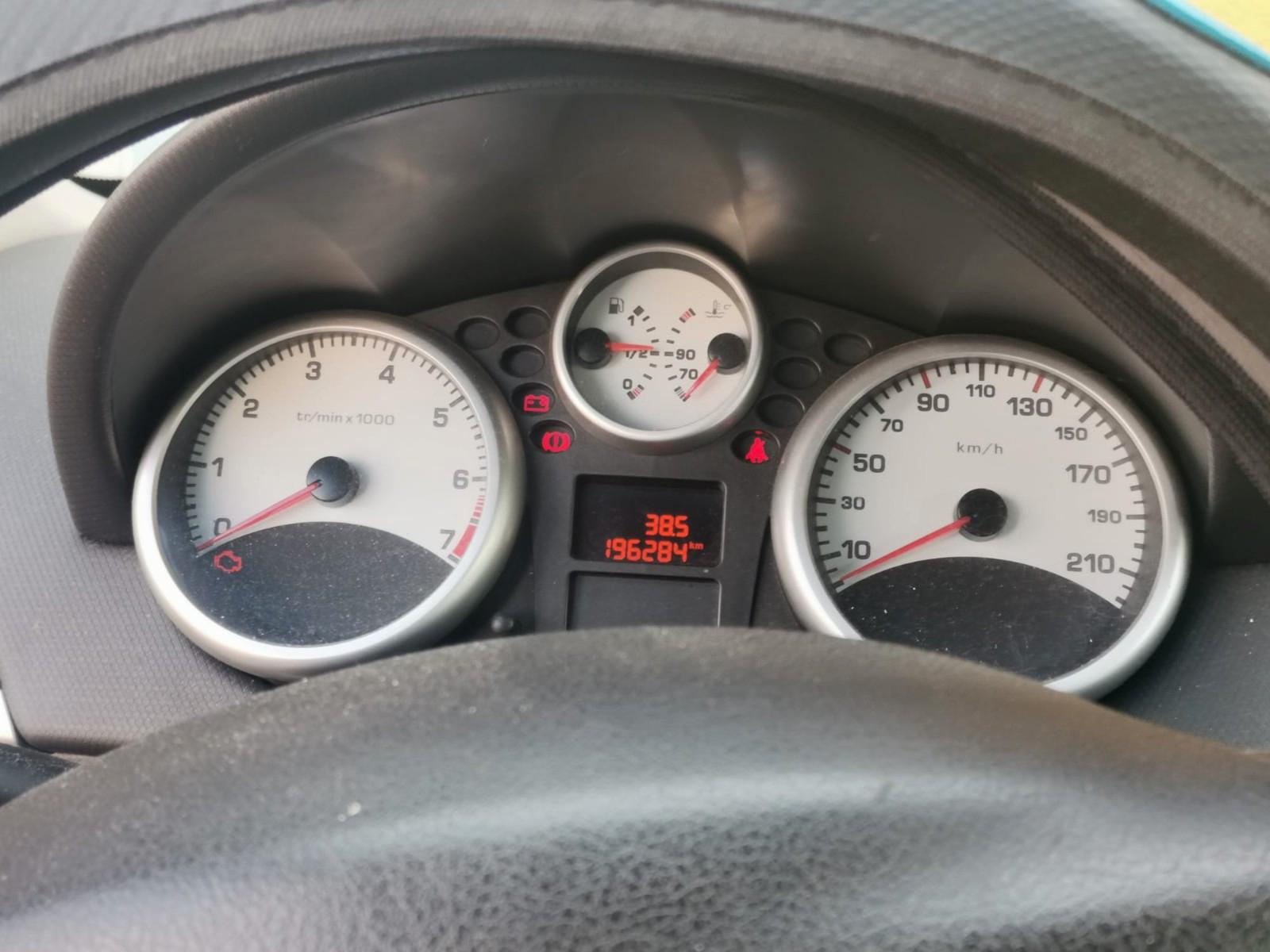 Peugeot 207 2009 — photo 7