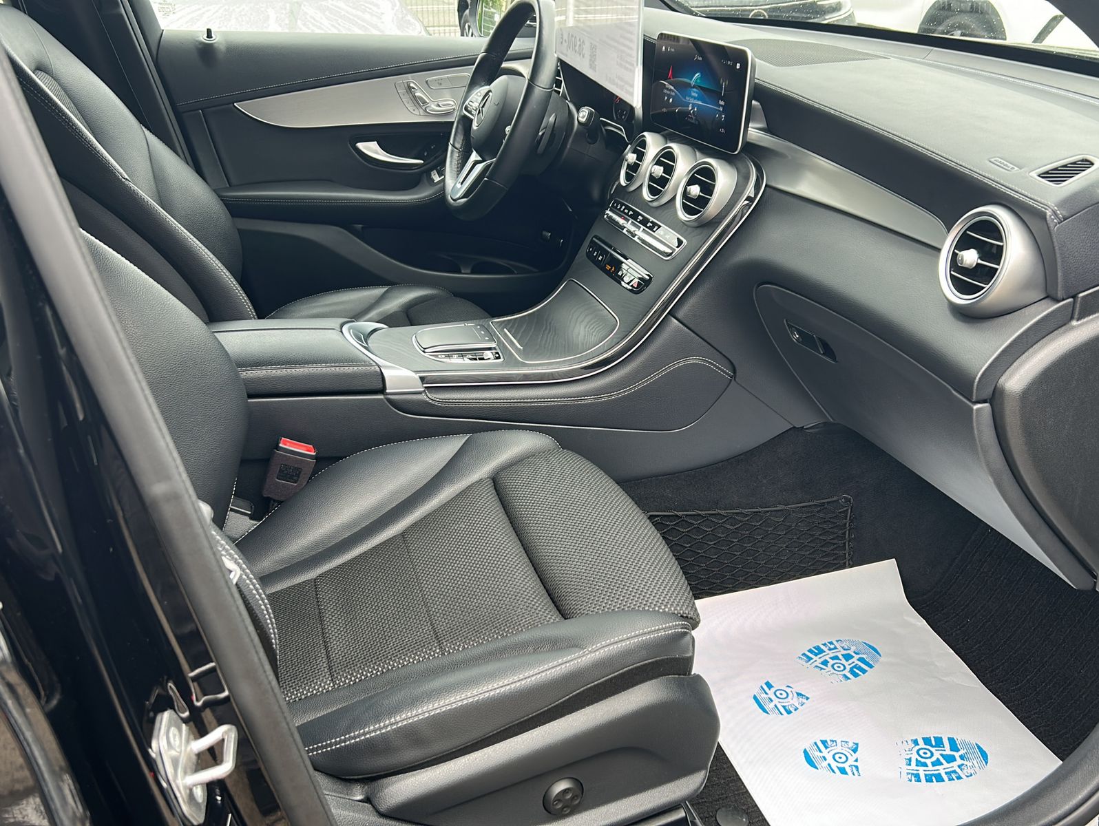Fahrzeugabbildung Mercedes-Benz GLC 300 d 4MaticExclusive