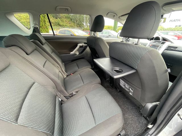 Toyota Verso  Travel
