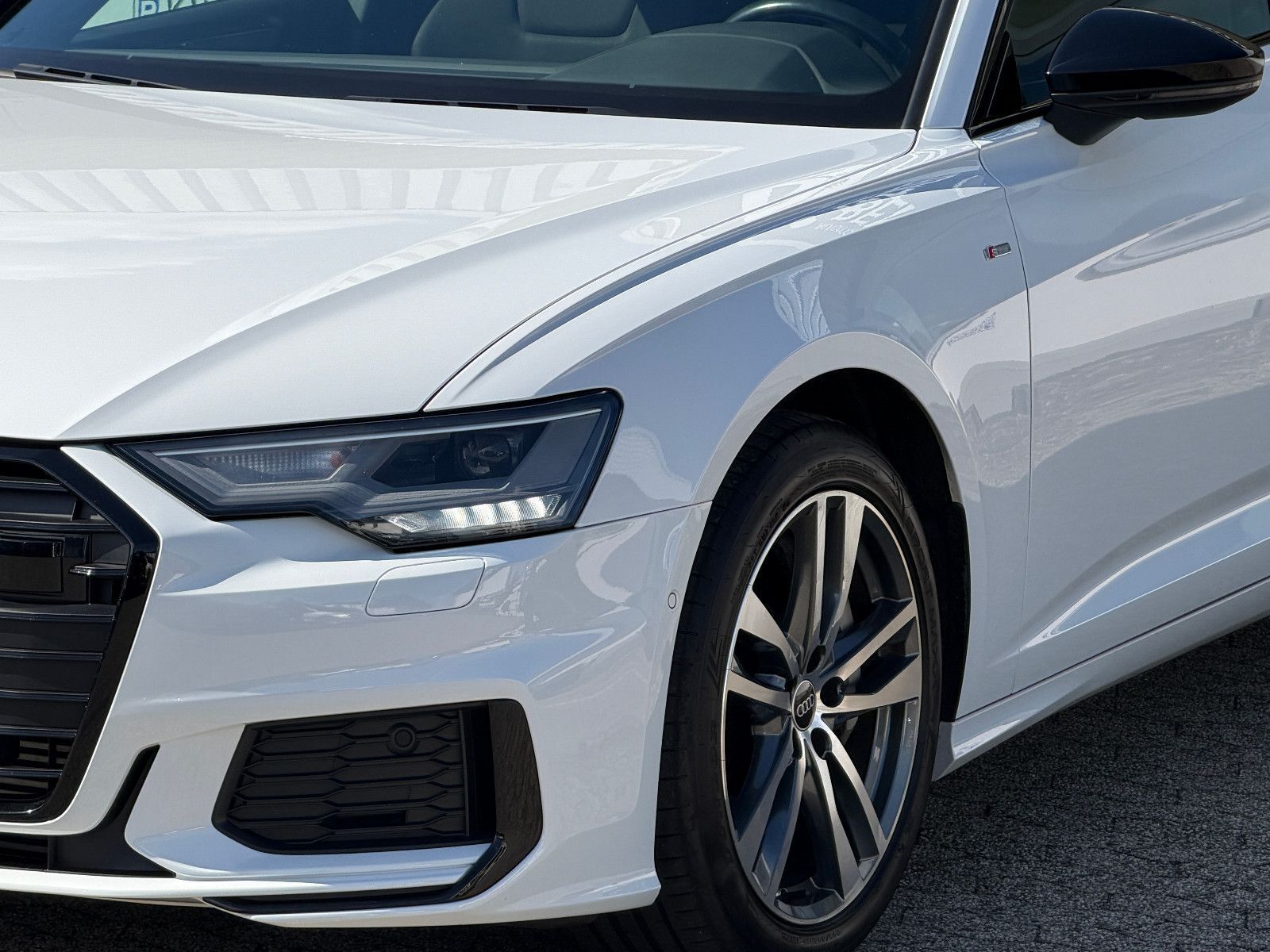Fahrzeugabbildung Audi A6 Avant 55 TFSI quattro/SPORT/S-LINE/