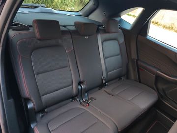 Ford Kuga - 10