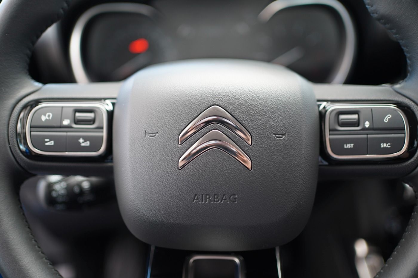 Fahrzeugabbildung Citroën C3 Aircross PureTech 130 EAT6 Plus Automatik Nav