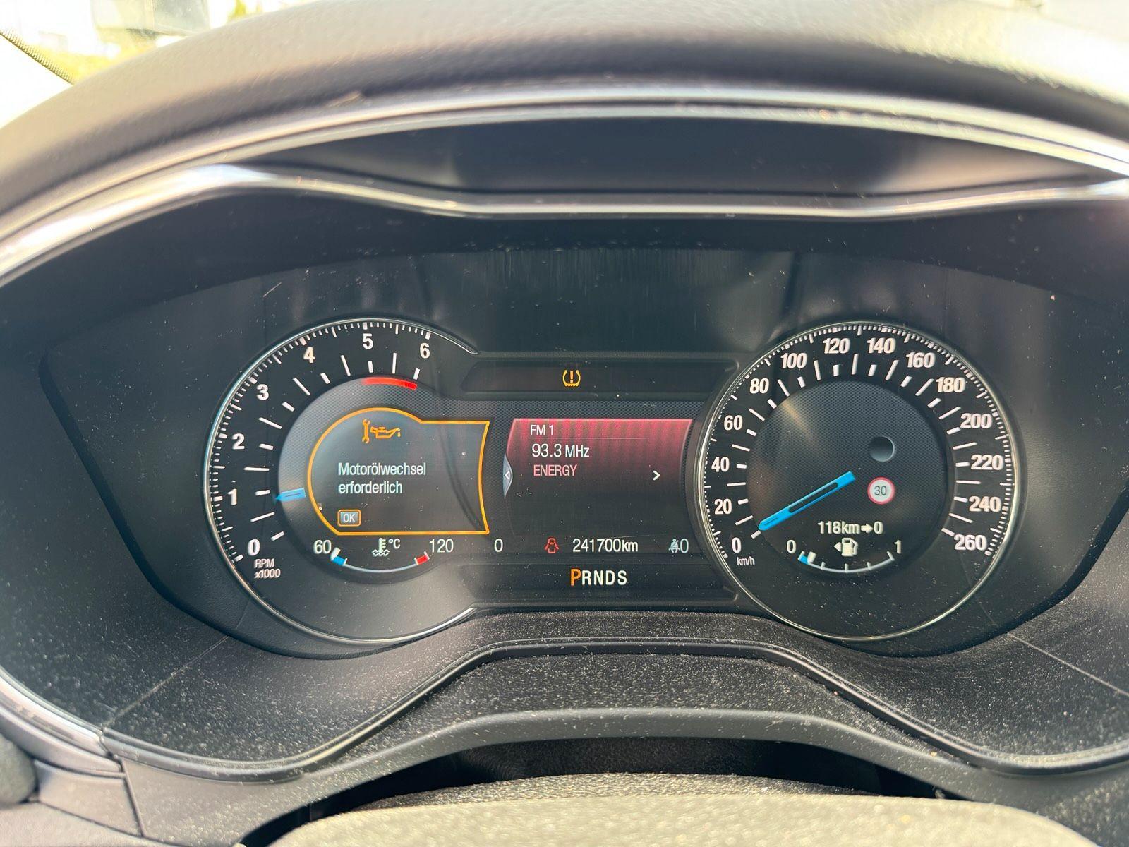 Ford Mondeo 2015 — engine 160 HP (118kW)