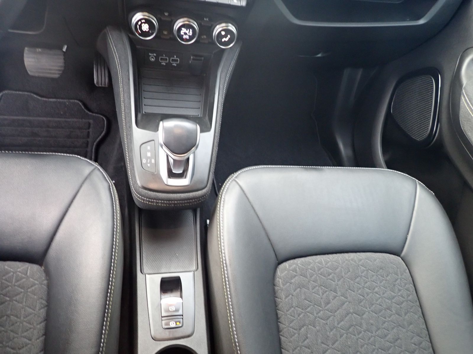 Fahrzeugabbildung Renault ZOE Iconic E-TECH 50 KW 135PS