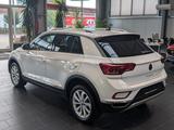 Volkswagen T-Roc 2.0 TDI SCR DSG Style PDC - mit Diesel-Antrieb: Leichtmetallfelgen, Geländewagen
