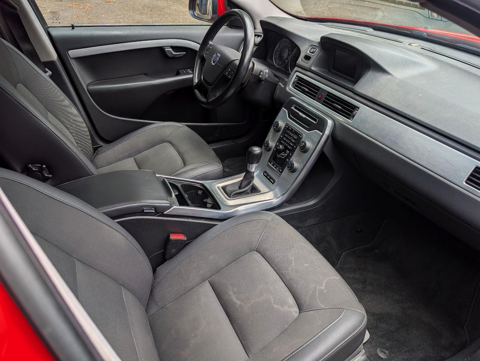Volvo V70 2012 — engine 1.596 cm³, 179 HP (132kW)