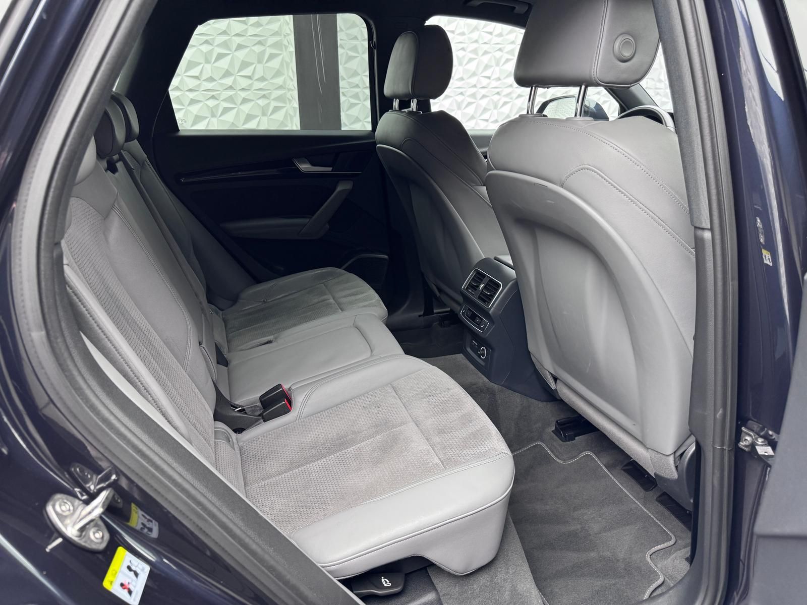 Fahrzeugabbildung Audi 40 TDI QA/S-LINE/PANO/B&O/MATRIX/AHK/360°/MEMORY