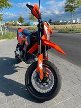 KTM 690 SMCR neuwertig - KTM 690SMC