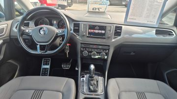 Volkswagen Golf - 10
