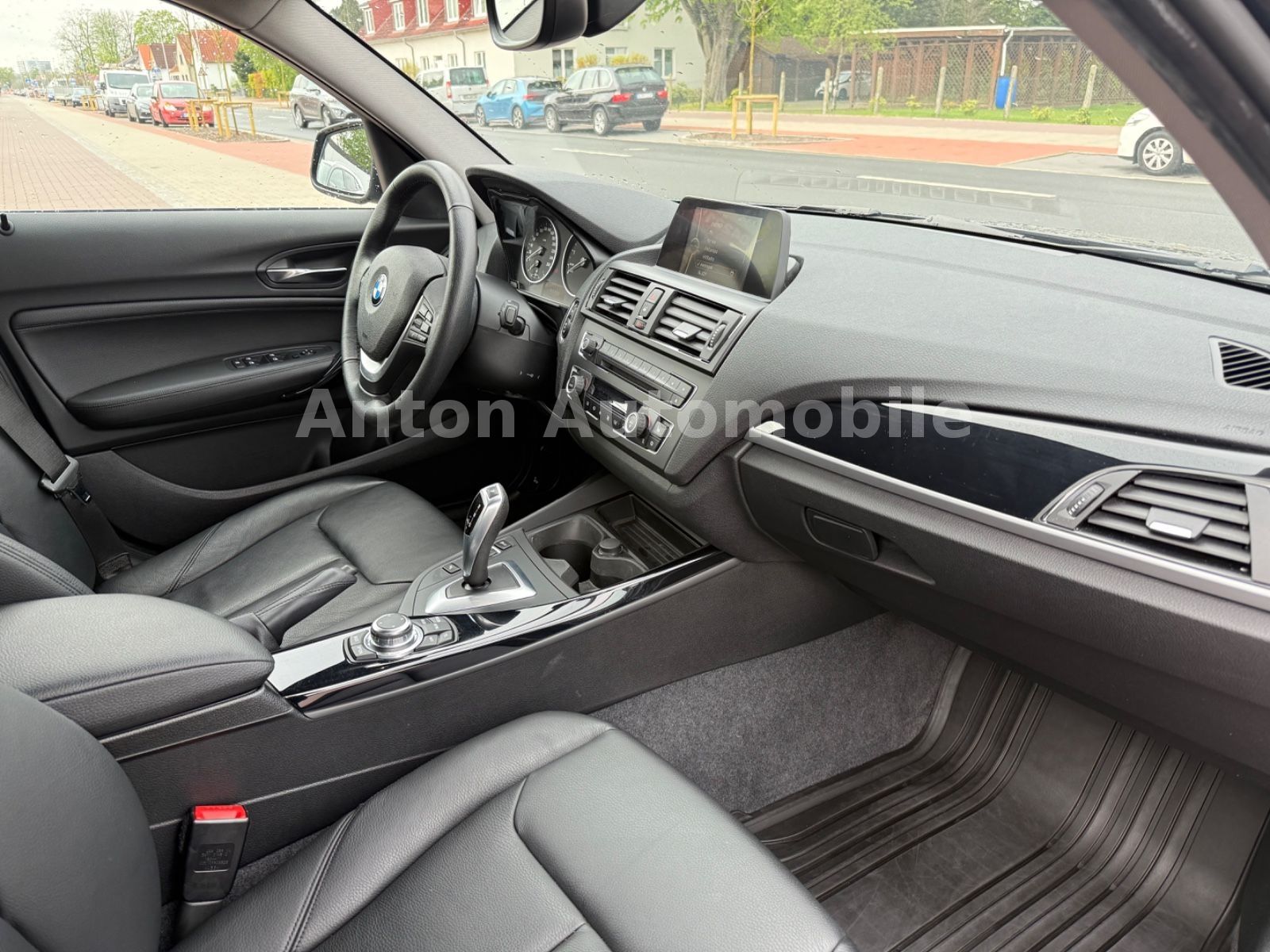BMW 118 1 Limousine 5-trg. /Automatik/Navi/Leder foto 13