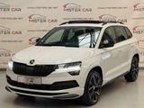 Skoda Karoq Sportline 4x4 PANO/NAVI/LED/AHK/PDC/SHZ/19 - Skoda Karoq Gebrauchtwagen in Stuttgart