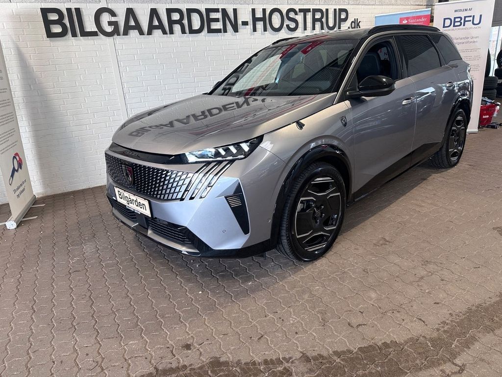 Peugeot e-5008