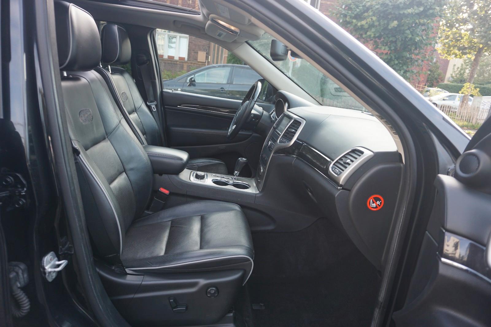 Jeep Grand Cherokee 3.0 CRD Overland 241ch - Toit ouvrant panoramique - Suspension pneumatique - Sièges conducteur - Camera