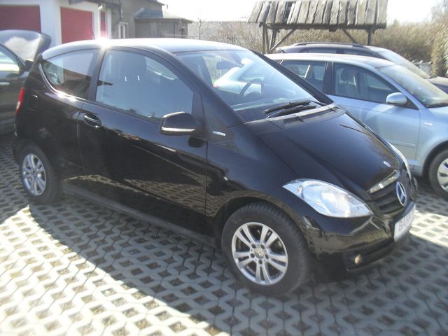 Mercedes-Benz A 150 ZV KLIMA SHZ AHK PDC