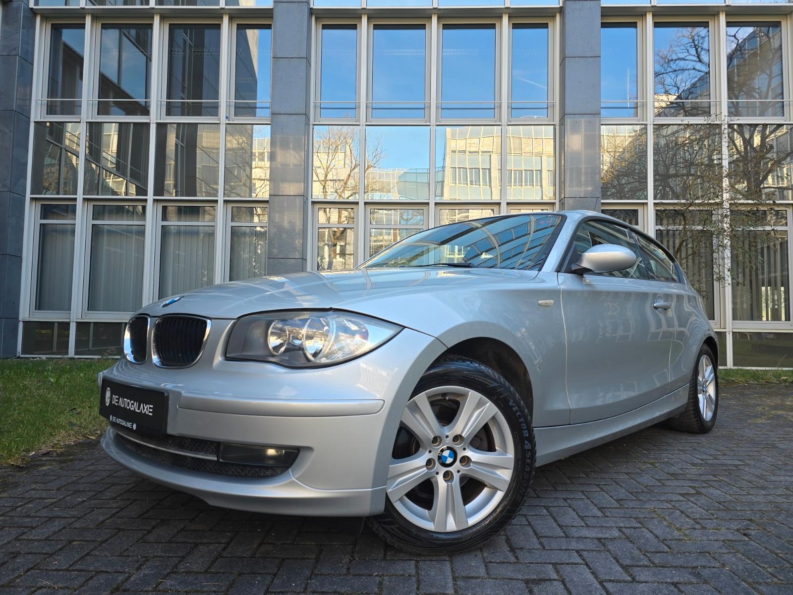 BMW 118i Lim. Aut. *SCHIEBEDACH*SHZ*KLIMA*PDC*TEMP*