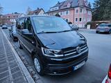 Volkswagen T6 Multivan super Zustand, von privat an privat - Volkswagen T6 Multivan in Nürnberg