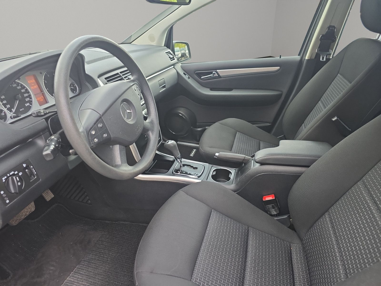 Fahrzeugabbildung Mercedes-Benz B -Klasse 200 AUTOMATIK SERVICE NEU TEMP KLIMA