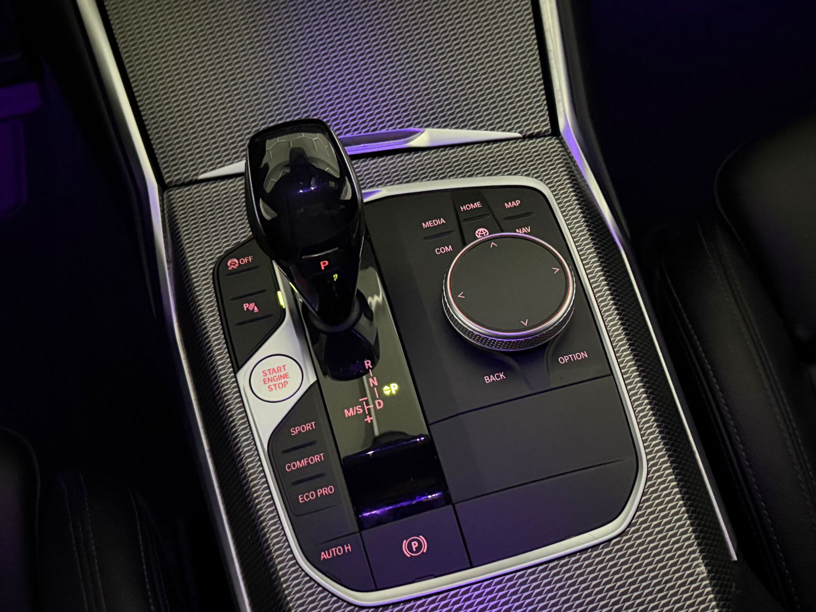 Fahrzeugabbildung BMW M340 d xDrive/LASER/HuD/STHZ/VRTL+/DAB+/AMBI/H&K