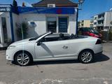 Renault Megane III Coupe / Cabrio Luxe**TOPGEPFLEGT** - Renault Megane mit Diesel-Antrieb: Cabrio