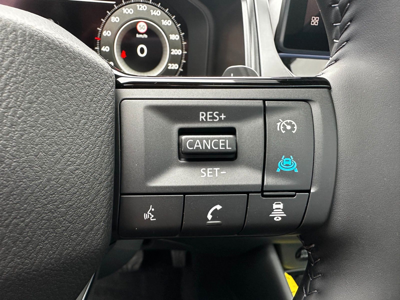 Fahrzeugabbildung Nissan Qashqai Tekna+ AHK/Leder/Pano/Bose