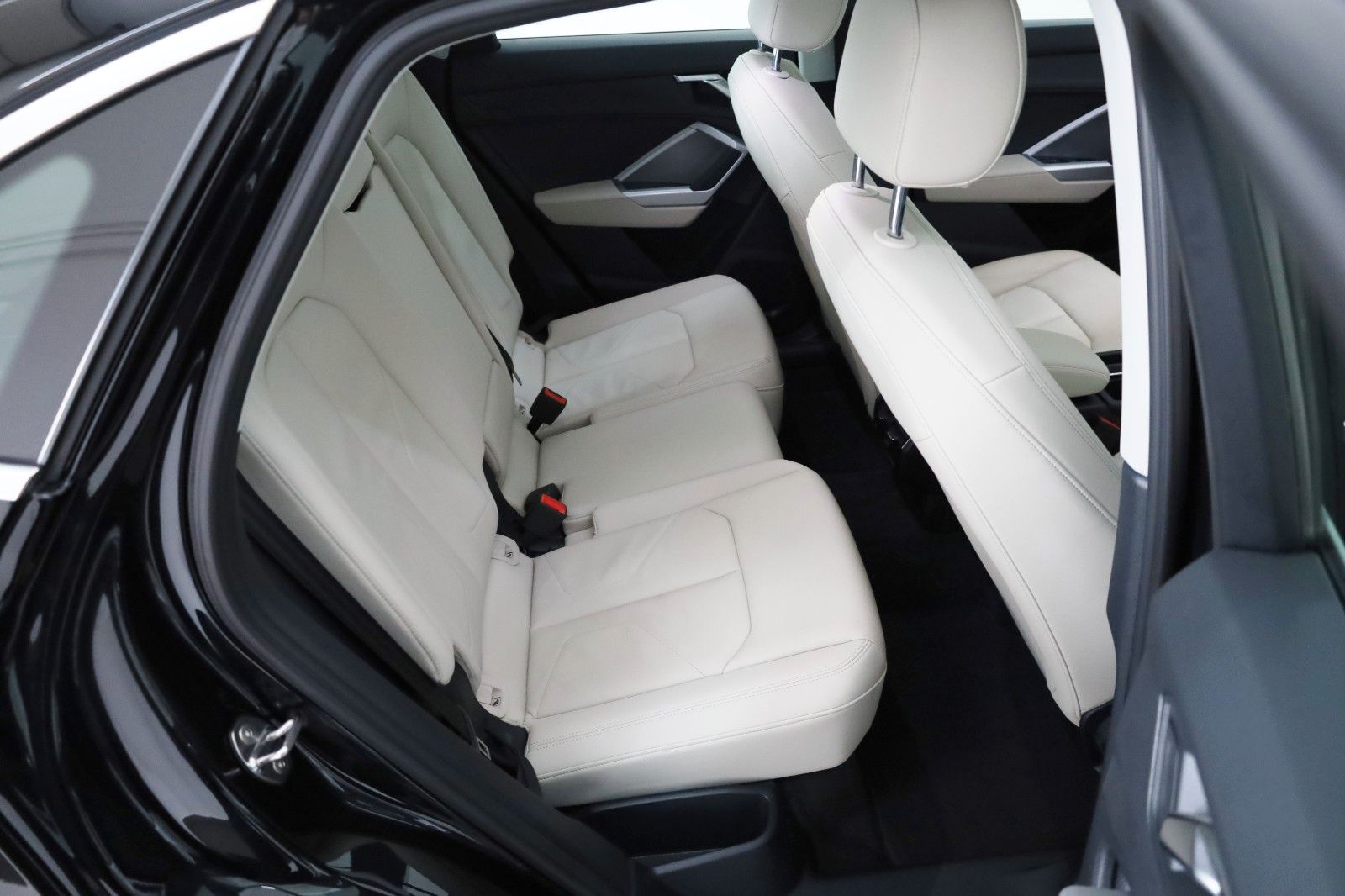 Fahrzeugabbildung Audi Q3 Sportback 35 TDI Leder,Navi,LED,SH,Kamera,AHK