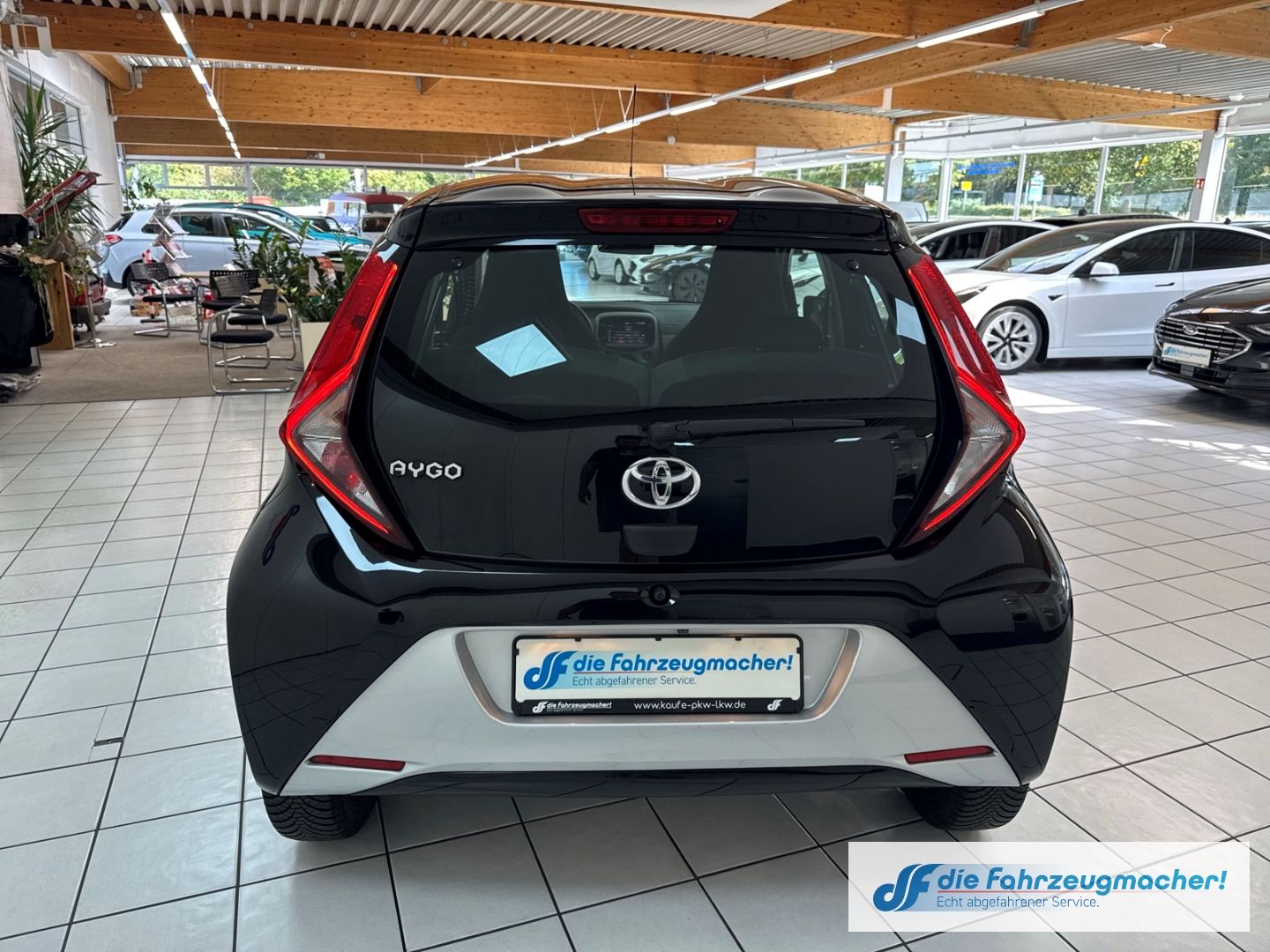 Fahrzeugabbildung Toyota Aygo X-Play Team D 1.0 EU6d-T Apple CarPlay Andr