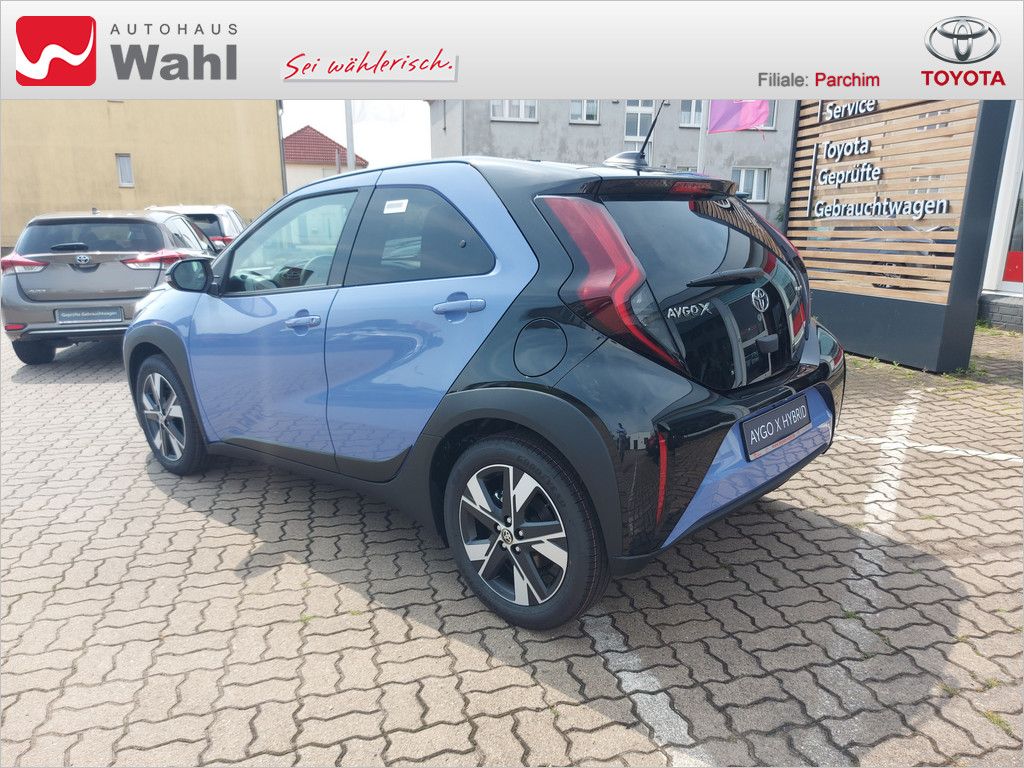 Toyota Aygo X 1.5 Hybrid Teamplayer imagem 2