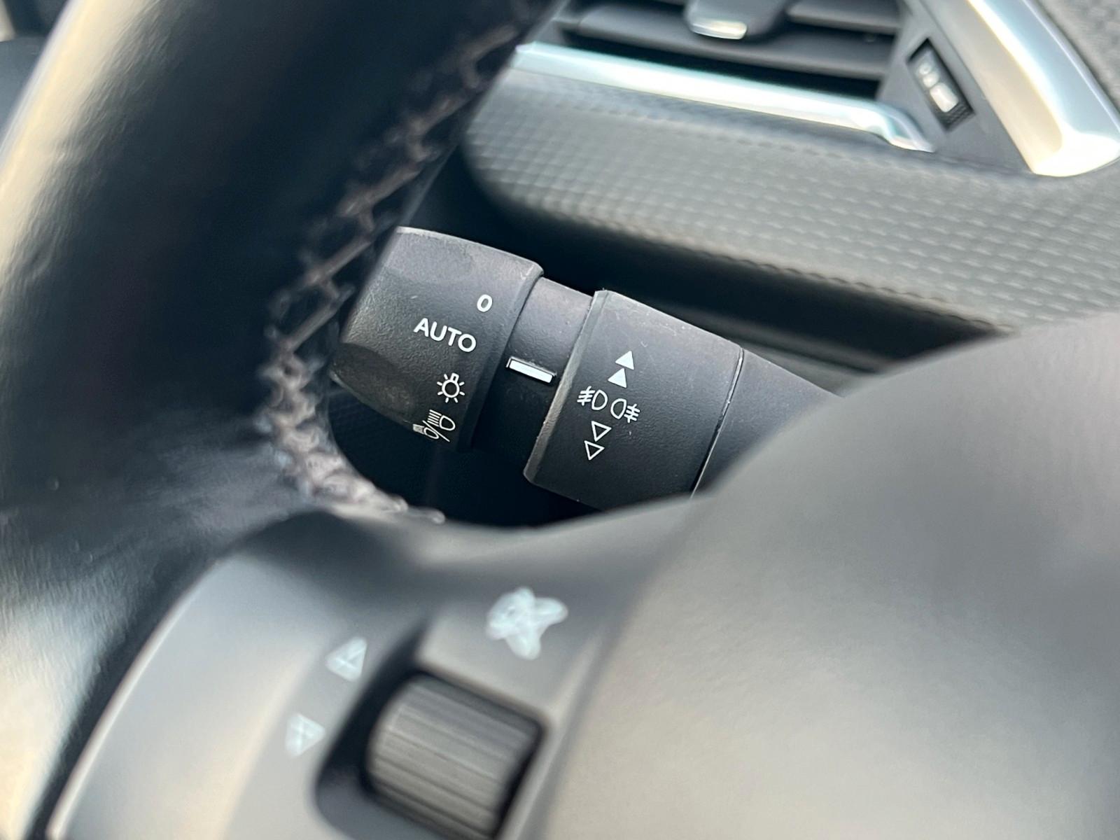 Peugeot 2008 Allure"Garantie-ServiceNEU"2.Hand