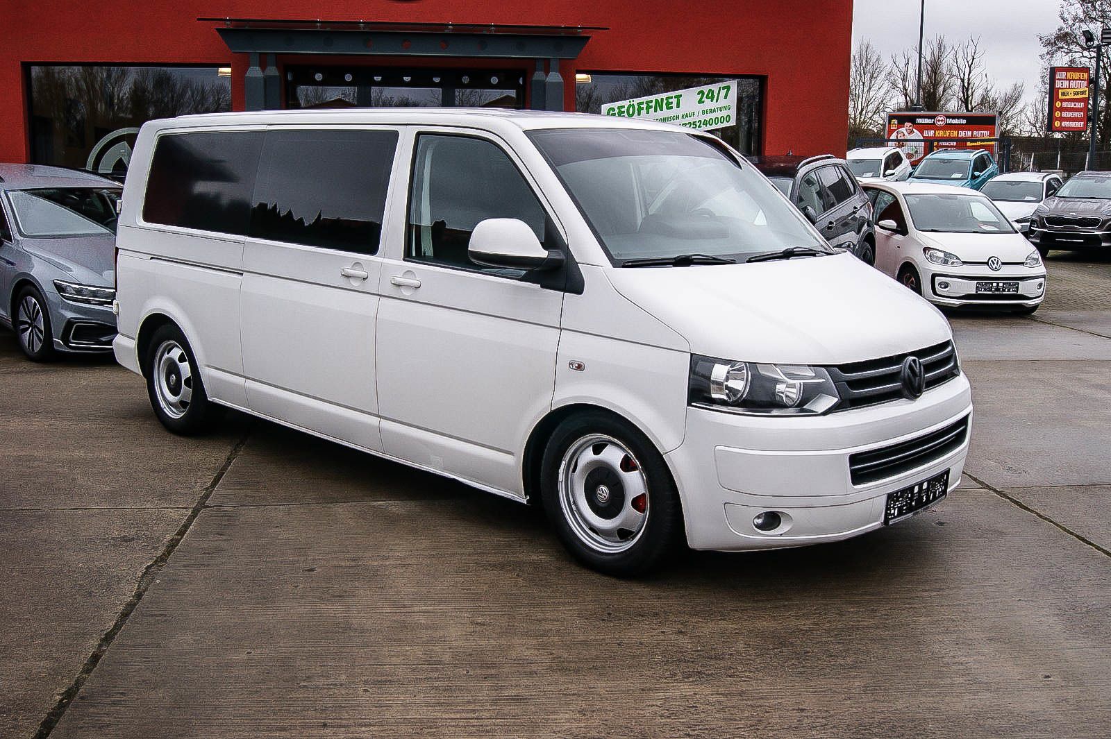 Fahrzeugabbildung Volkswagen T5 2.0TDI Mixto lang 4Motion DSG 5-SITZE ANHZV
