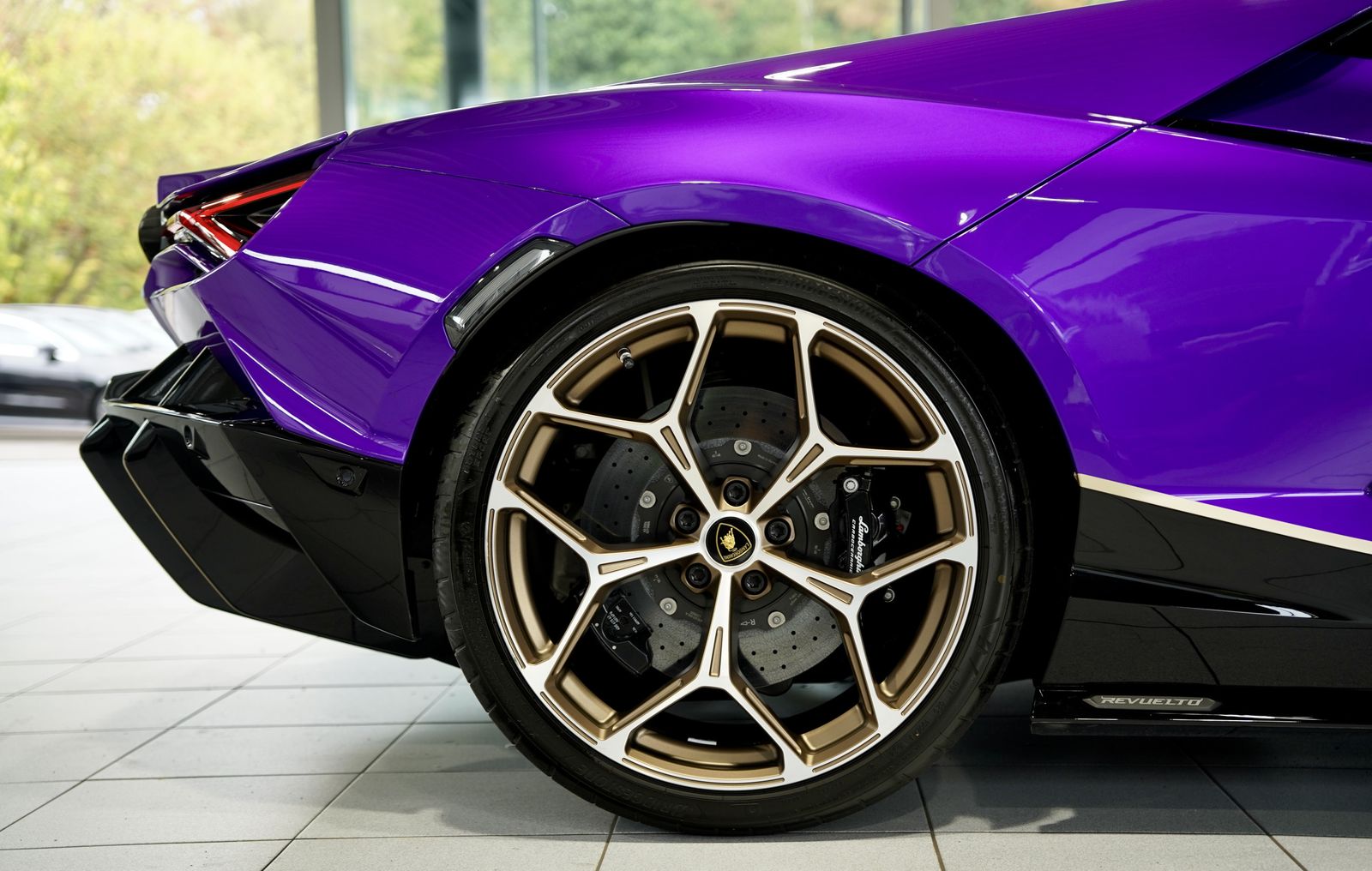 Lamborghini Revuelto