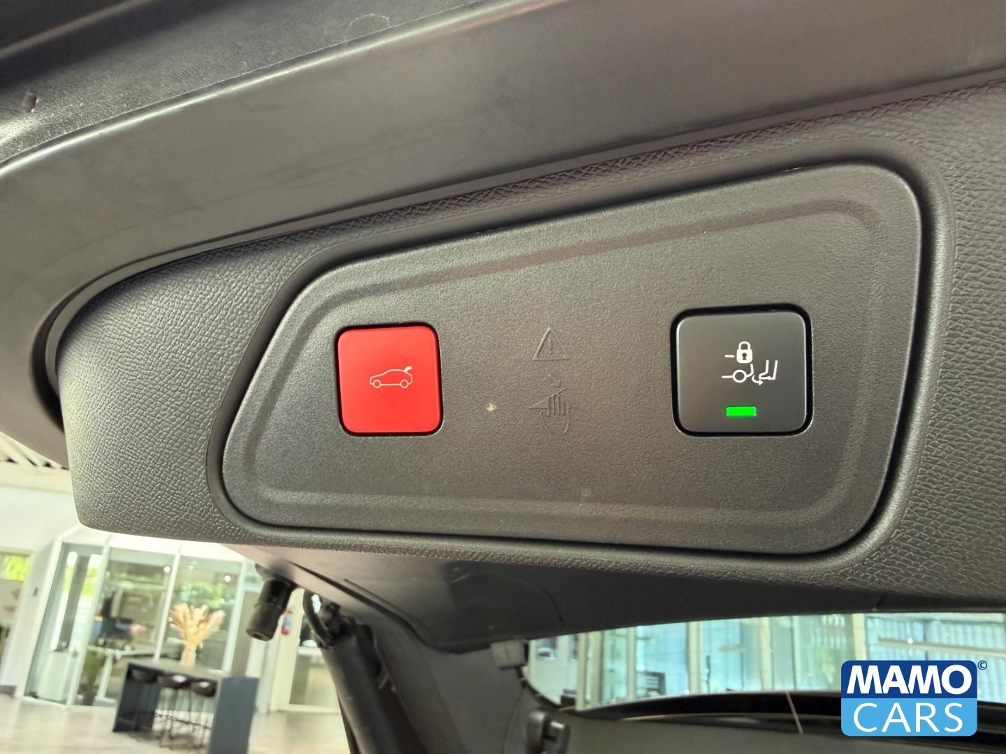 Peugeot 3008 Hybrid 136 GT  AHK/ACC/CAM/NAVI/SHZ