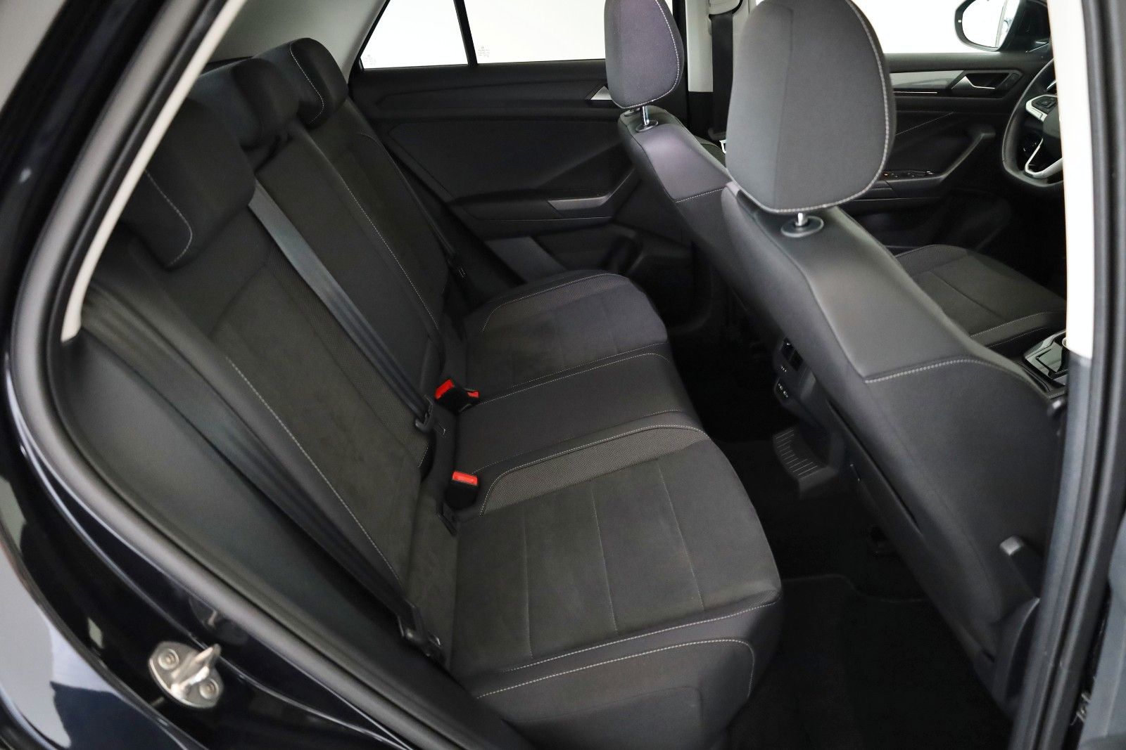 Fahrzeugabbildung Volkswagen T-Roc Style T.Leder,Navi,LED,ACC,SH,PDC,SR+WR