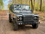 Land Rover Defender 110 TD4 Station Wagon SE SE - Land Rover Defender mit Diesel-Antrieb: Station Wagon Se