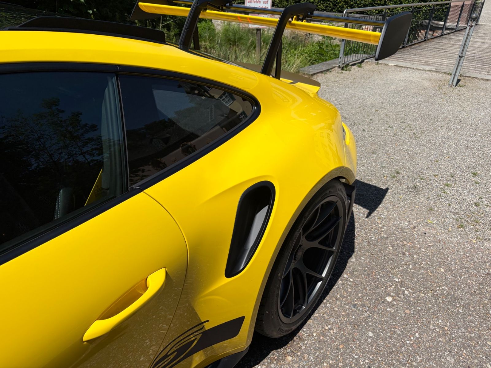 PORSCHE 992 9
