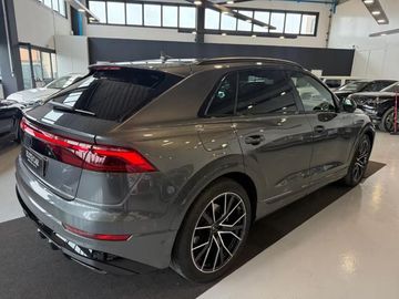 Audi Q8 - 6