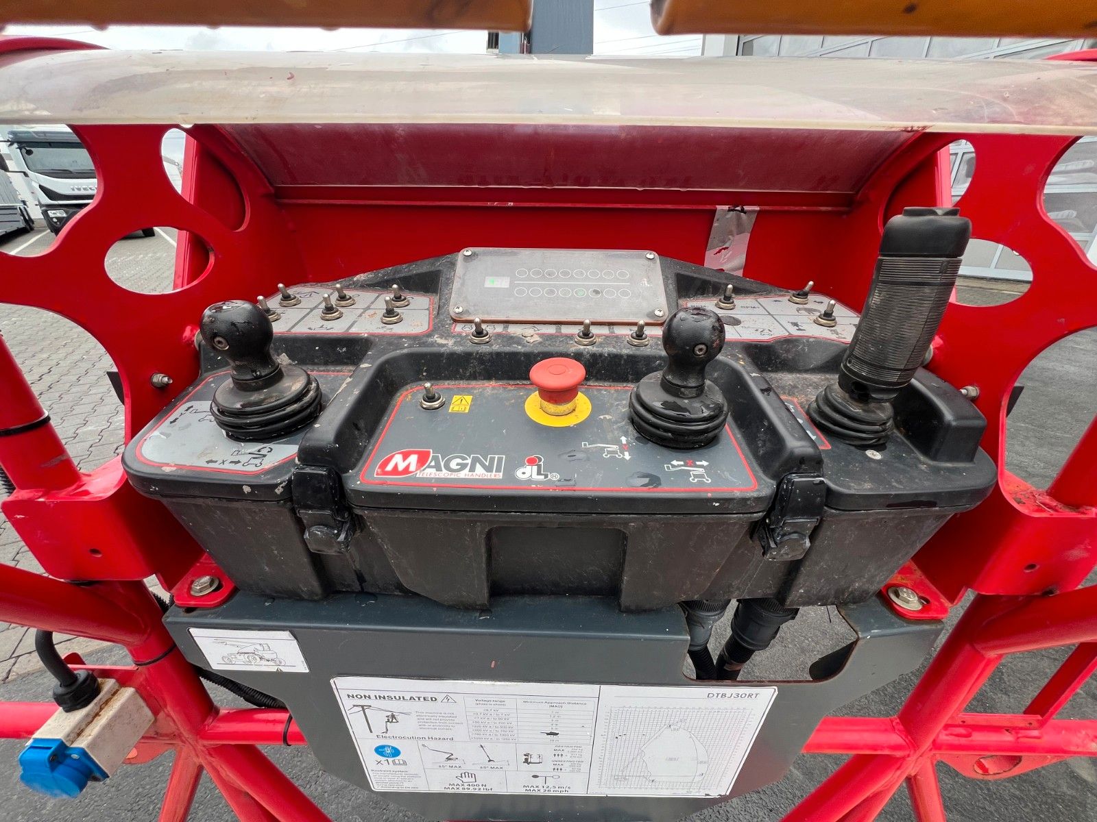 Fahrzeugabbildung Andere Magni DTBJ 30 RT 4x4 / 30,3m / 454kg / nur 722h