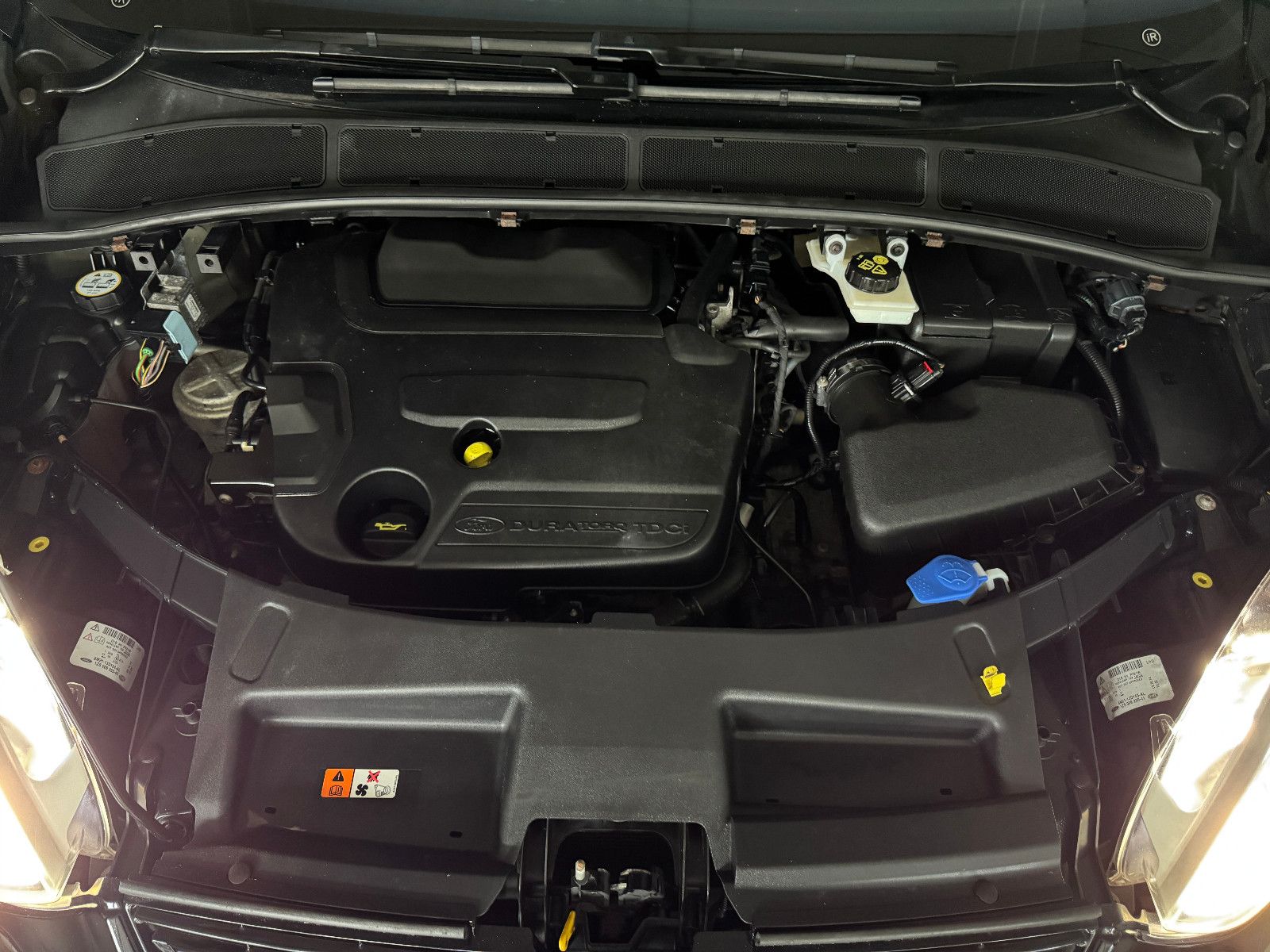 Fahrzeugabbildung Ford S-MAX AUTOMATIK SPORTPAKET TITANIUM X VOLL