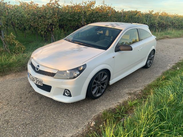 Opel Astra OPC Nürburgring-Edition OPC Nürburgrin...