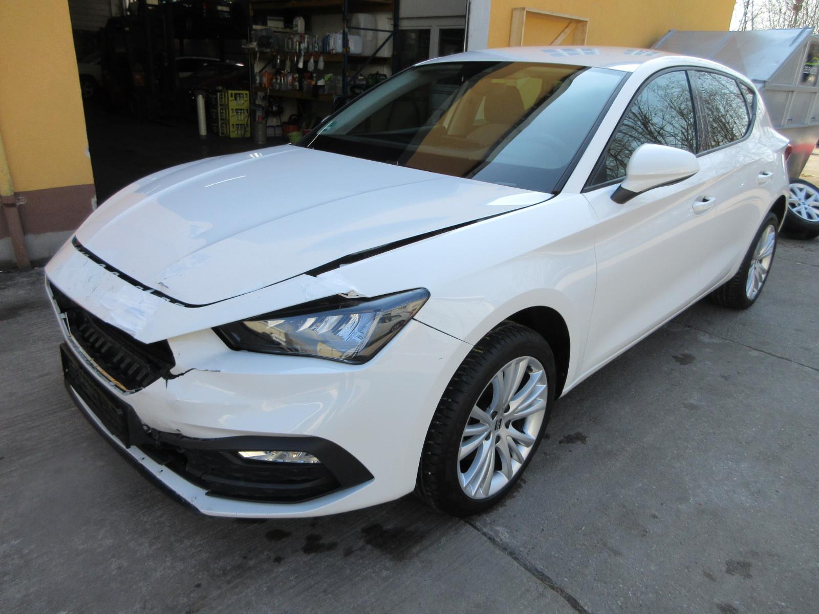 Seat Leon Style 2,0 TDI DSG ACC NAVI LED VIRTUAL