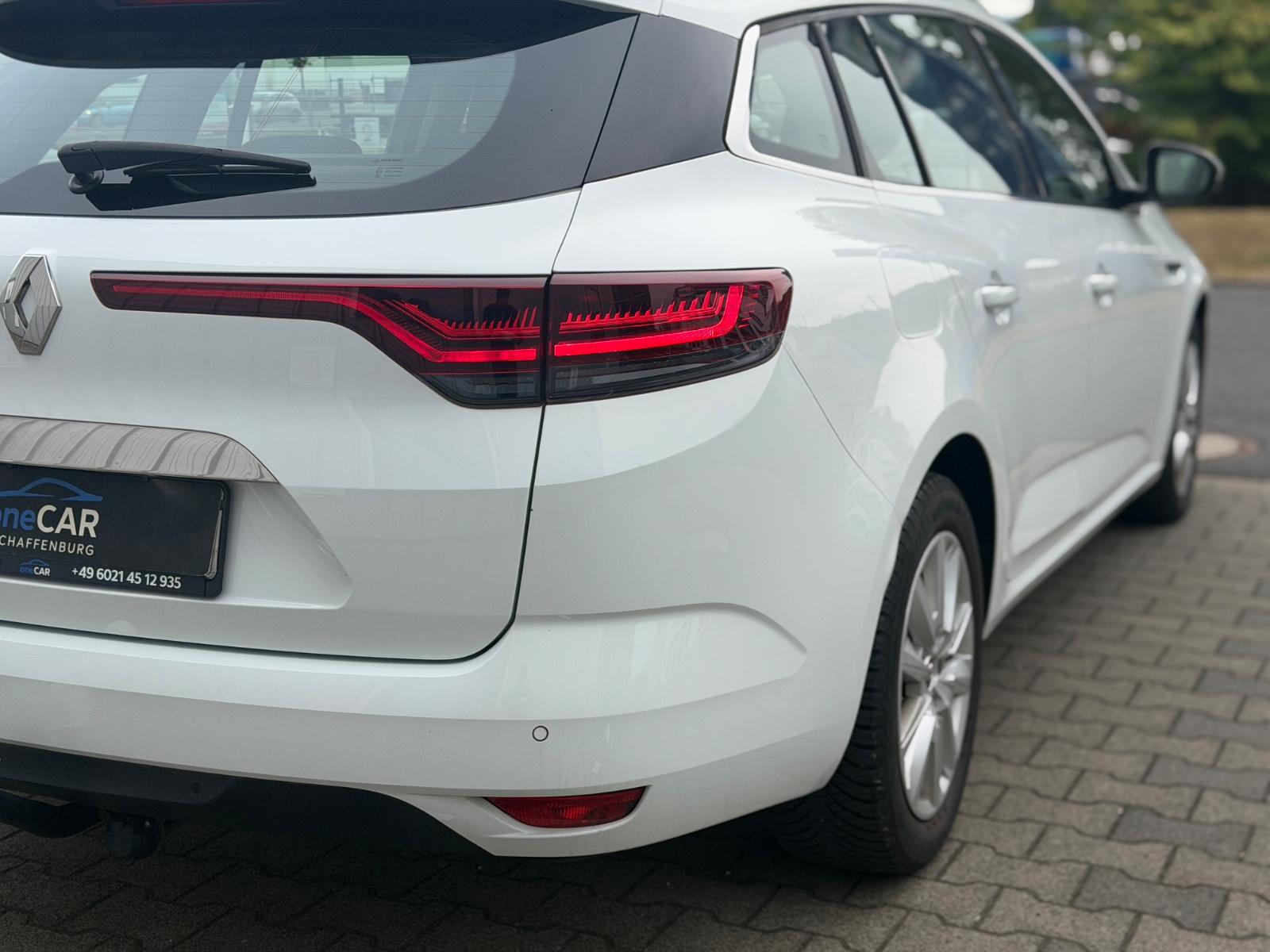 Renault Megane IV GT Automatik CarPlay Kamera AHK Spur