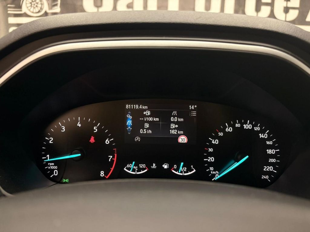 FORD Ford Focus NAVI DAB USB ISOFIX LENK+SITZHZG FORD Ford Focus NAVI DAB USB ISOFIX LENK+SITZHZG