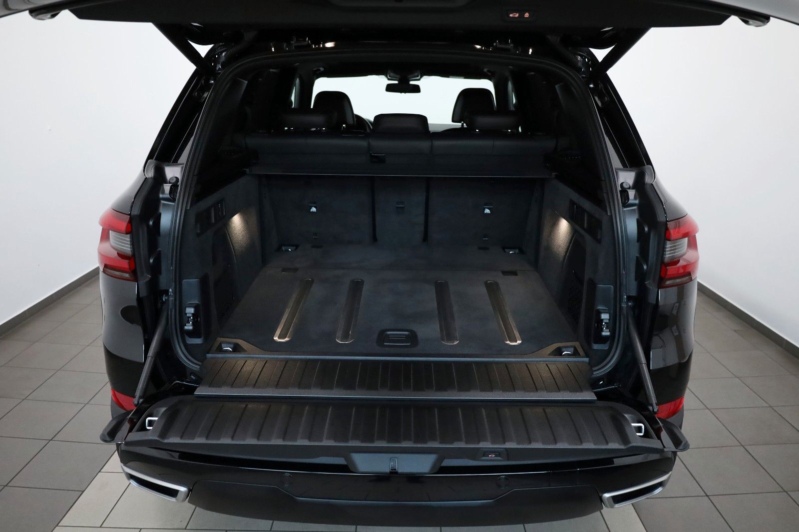 Fahrzeugabbildung BMW X5 xDrive 30d Leder,Navi,LED,PanDach,HeadUp,360°