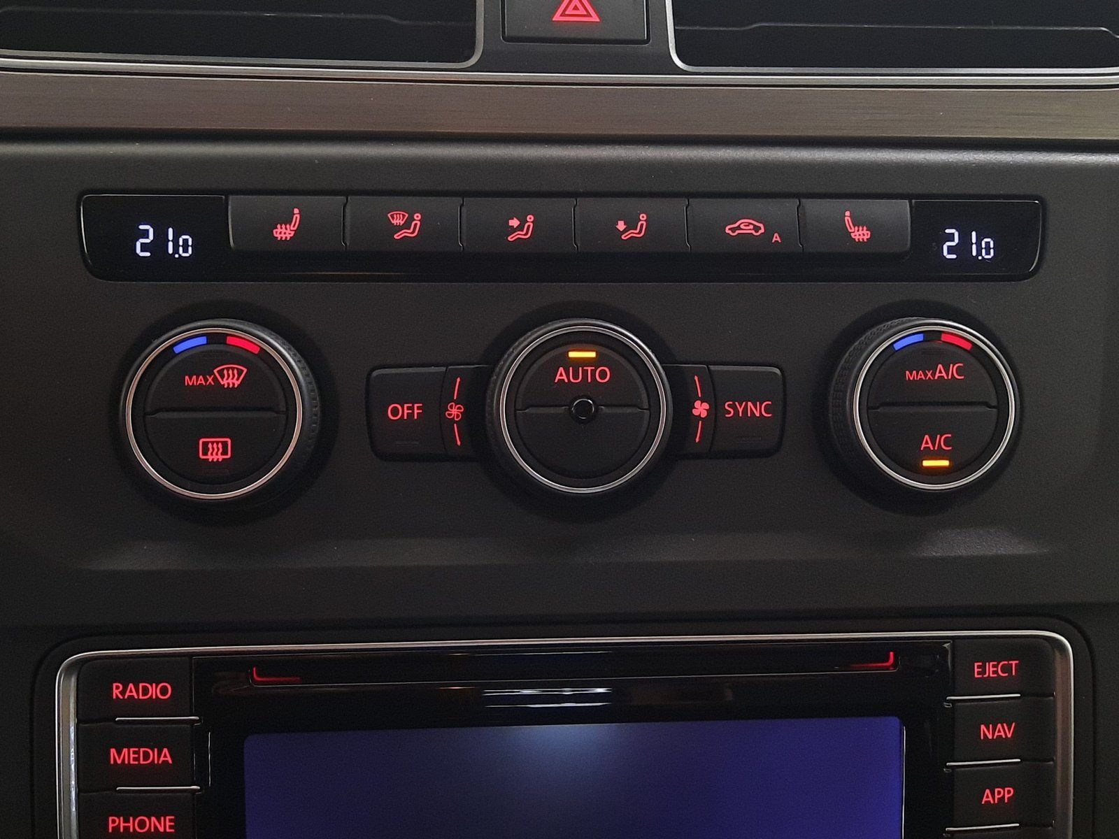 Fahrzeugabbildung Volkswagen Caddy TDI Join *Navi*AHK*Sitzhzg*PDC*Tempomat*