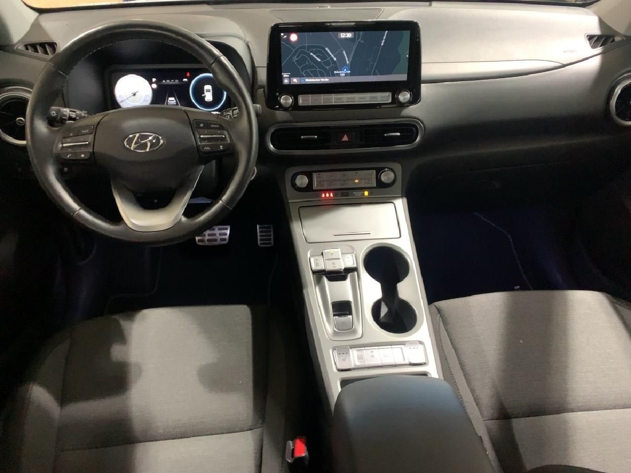 Fahrzeugabbildung Hyundai KONA Trend Elektro 2WD + Navigations-Paket