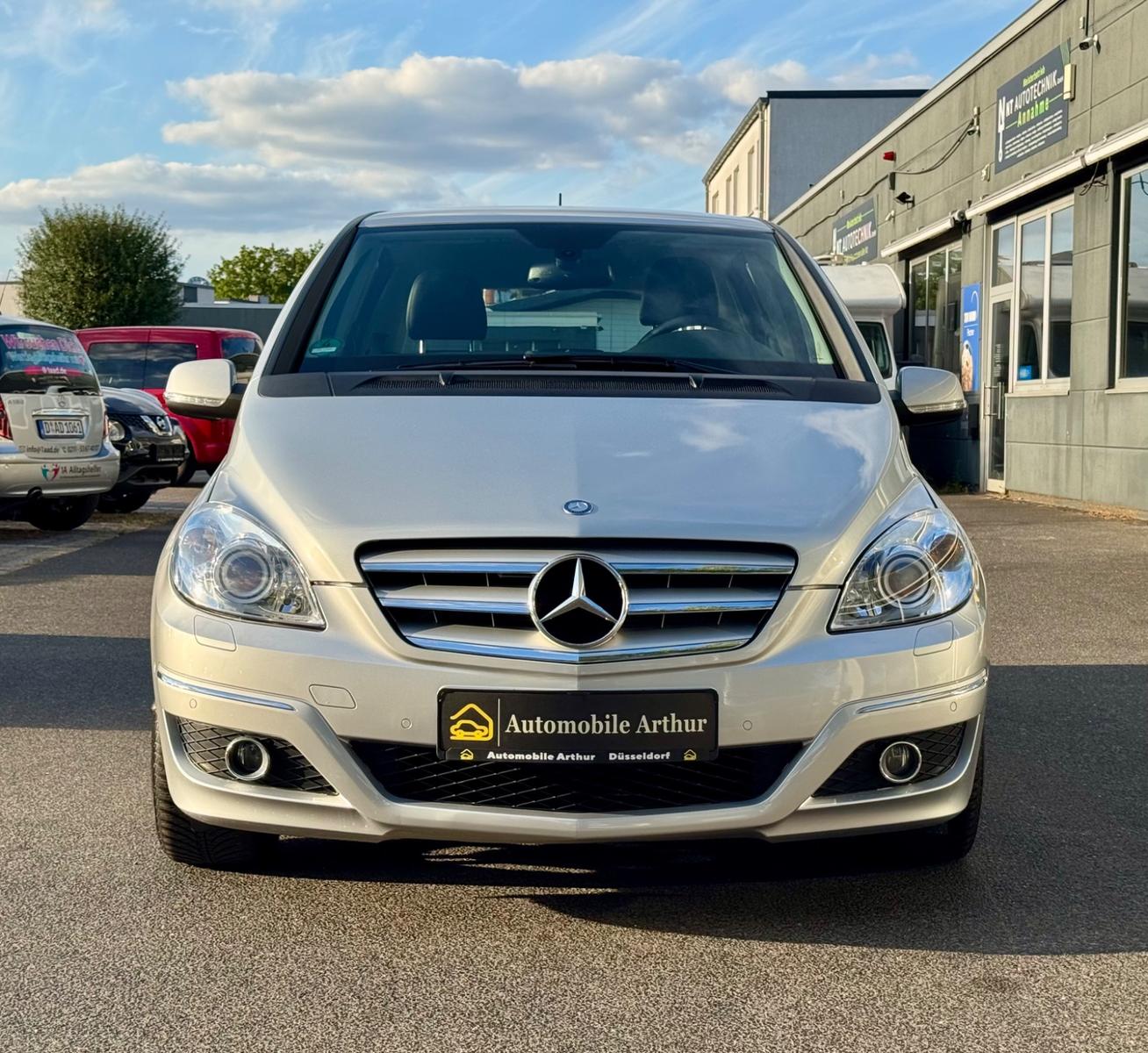 Mercedes-Benz B 200*2.Hand*Erst 117 Tkm*Xenon*Klima*Sitzh*Pdc*
