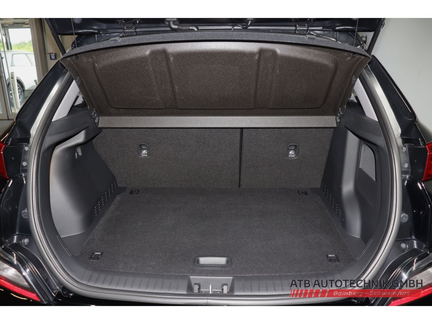Fahrzeugabbildung Hyundai KONA Elektro Select 2WD 39,2kWh 96,2% SOH ACC Ap