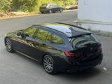 BMW 330 D xDrive M-Sport LED Live-Cockpit HuD H&K  - BMW 330 mit Diesel-Antrieb: Kombi, Automatik