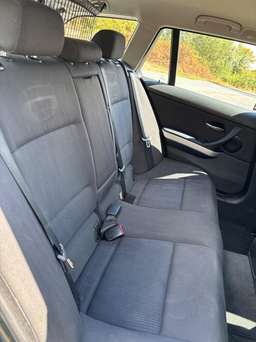 BMW 318 2009 — photo 6