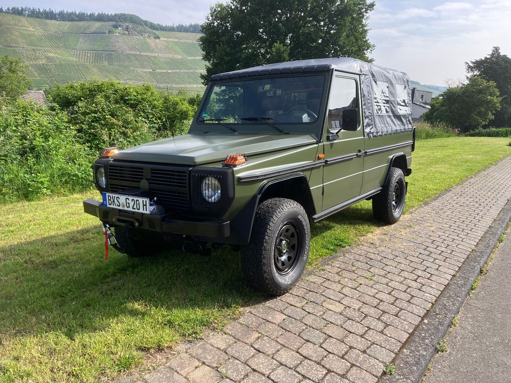 Mercedes-Benz G 230